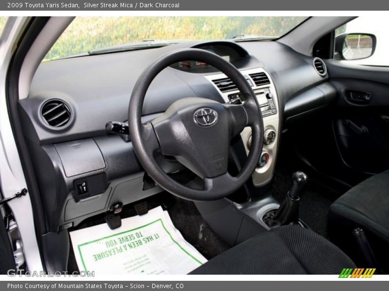 Silver Streak Mica / Dark Charcoal 2009 Toyota Yaris Sedan