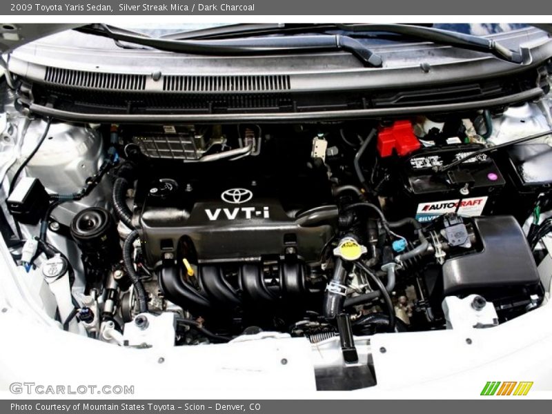 Silver Streak Mica / Dark Charcoal 2009 Toyota Yaris Sedan