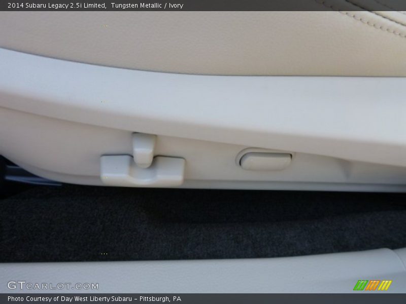 Tungsten Metallic / Ivory 2014 Subaru Legacy 2.5i Limited