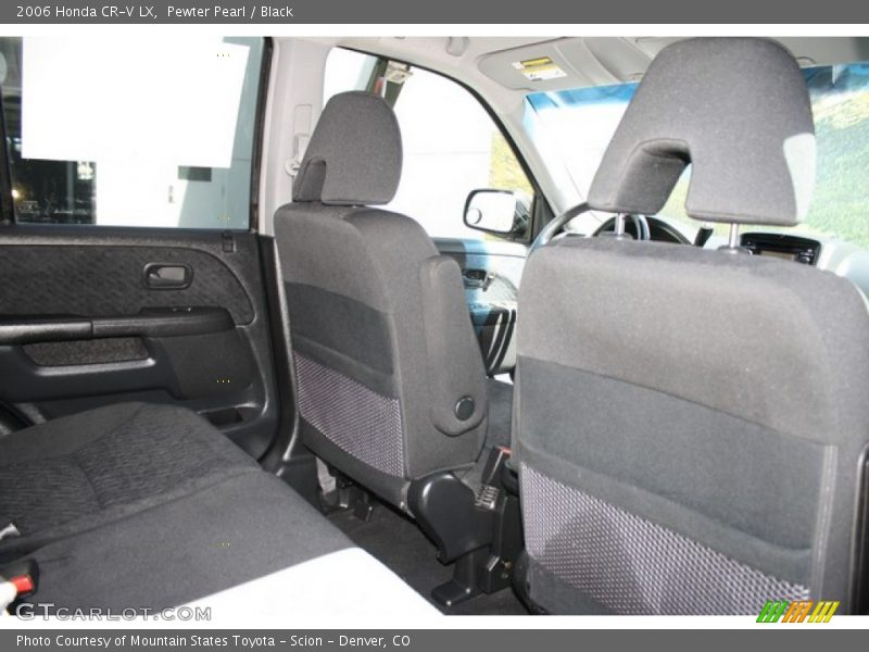 Pewter Pearl / Black 2006 Honda CR-V LX