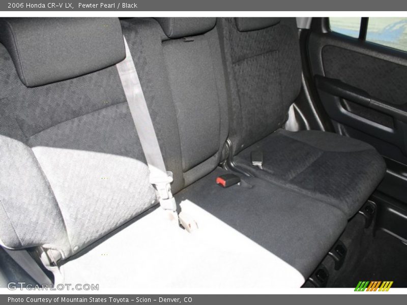 Pewter Pearl / Black 2006 Honda CR-V LX