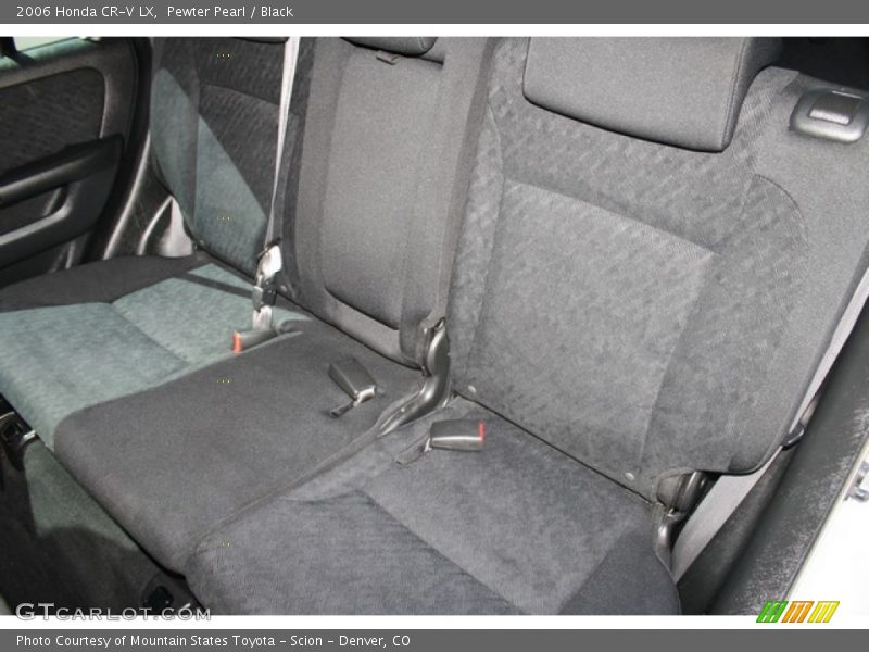 Pewter Pearl / Black 2006 Honda CR-V LX