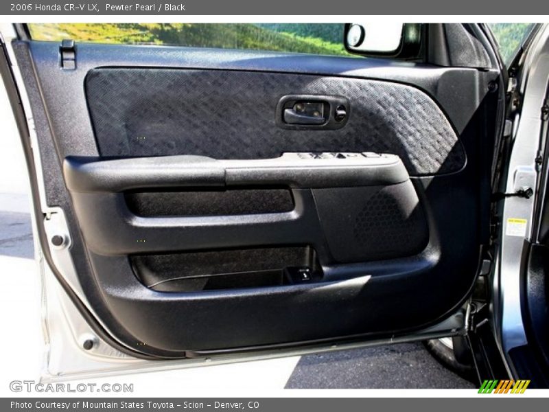 Pewter Pearl / Black 2006 Honda CR-V LX