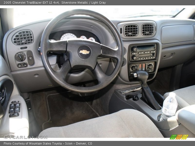 Silverstone Metallic / Light Gray 2005 Chevrolet TrailBlazer EXT LS 4x4