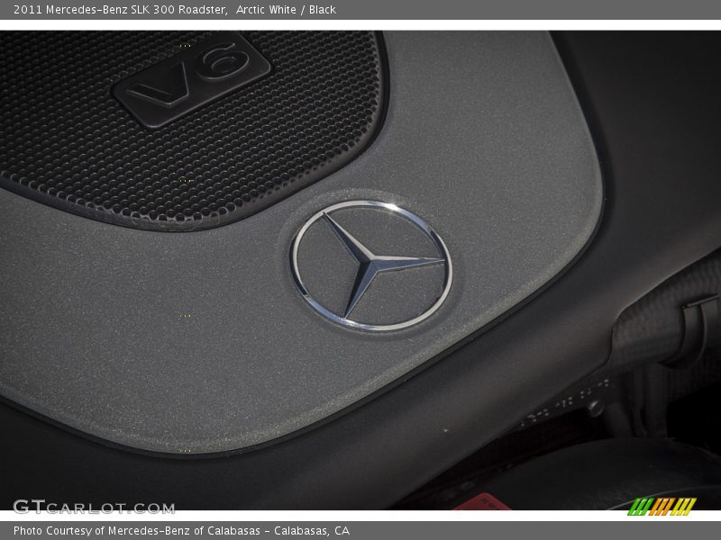 Arctic White / Black 2011 Mercedes-Benz SLK 300 Roadster