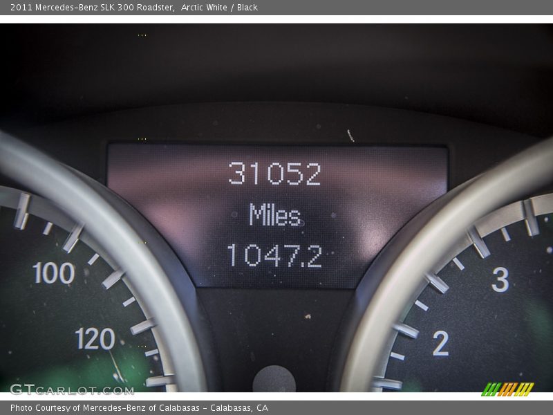 Arctic White / Black 2011 Mercedes-Benz SLK 300 Roadster