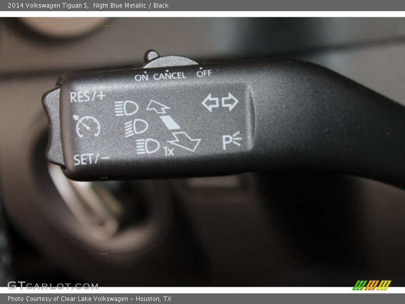 Night Blue Metallic / Black 2014 Volkswagen Tiguan S