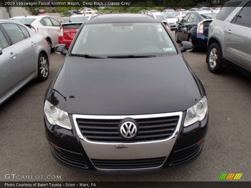 Deep Black / Classic Grey 2009 Volkswagen Passat Komfort Wagon