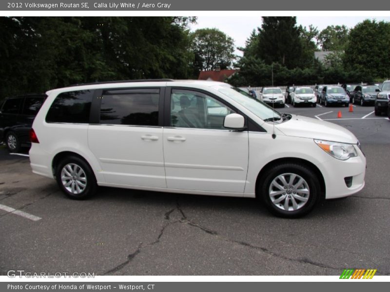 Calla Lily White / Aero Gray 2012 Volkswagen Routan SE