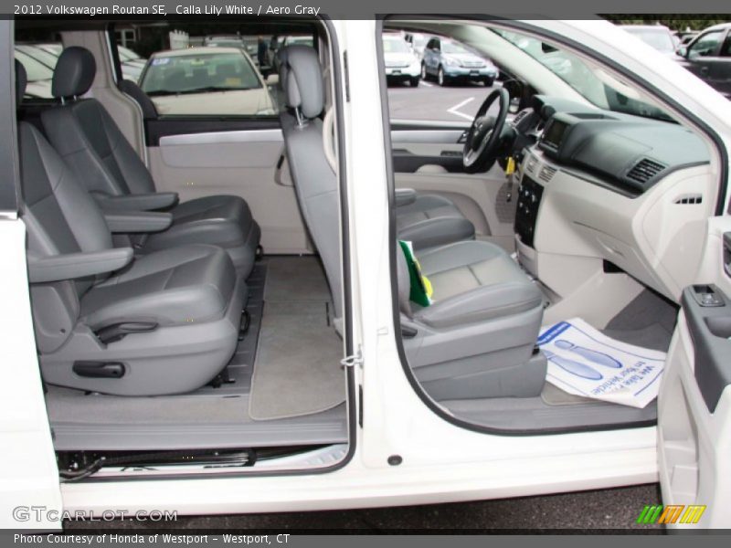 Calla Lily White / Aero Gray 2012 Volkswagen Routan SE