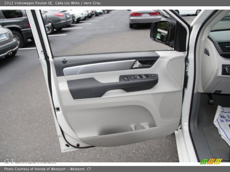 Calla Lily White / Aero Gray 2012 Volkswagen Routan SE