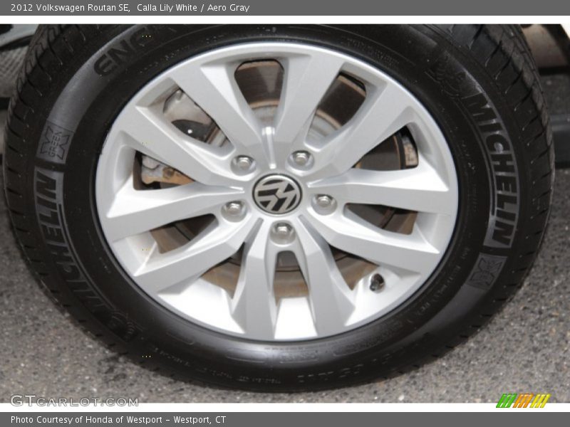 Calla Lily White / Aero Gray 2012 Volkswagen Routan SE