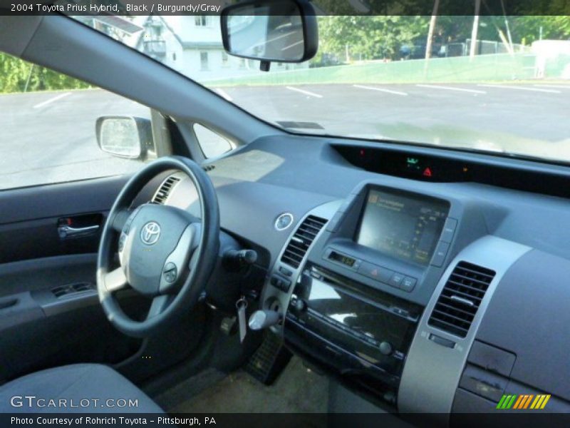 Black / Burgundy/Gray 2004 Toyota Prius Hybrid