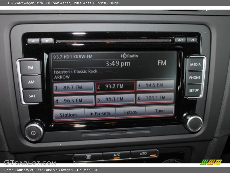 Pure White / Cornsilk Beige 2014 Volkswagen Jetta TDI SportWagen