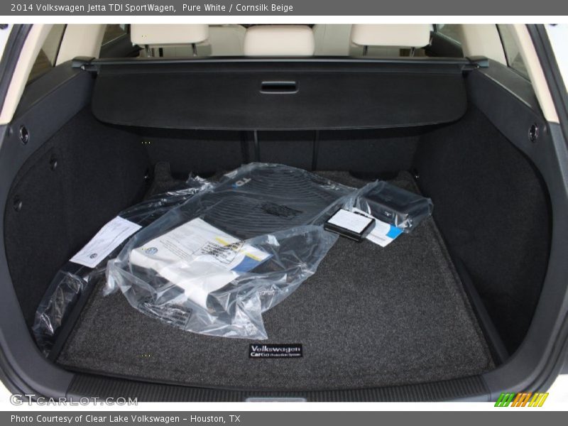 Pure White / Cornsilk Beige 2014 Volkswagen Jetta TDI SportWagen