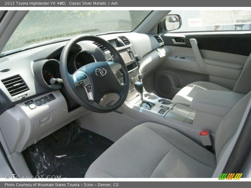 Classic Silver Metallic / Ash 2013 Toyota Highlander V6 4WD