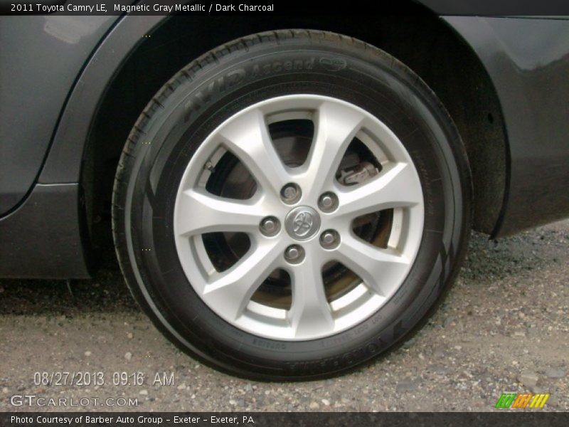 Magnetic Gray Metallic / Dark Charcoal 2011 Toyota Camry LE