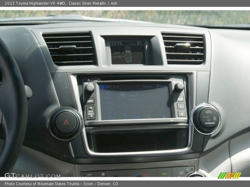 Classic Silver Metallic / Ash 2013 Toyota Highlander V6 4WD