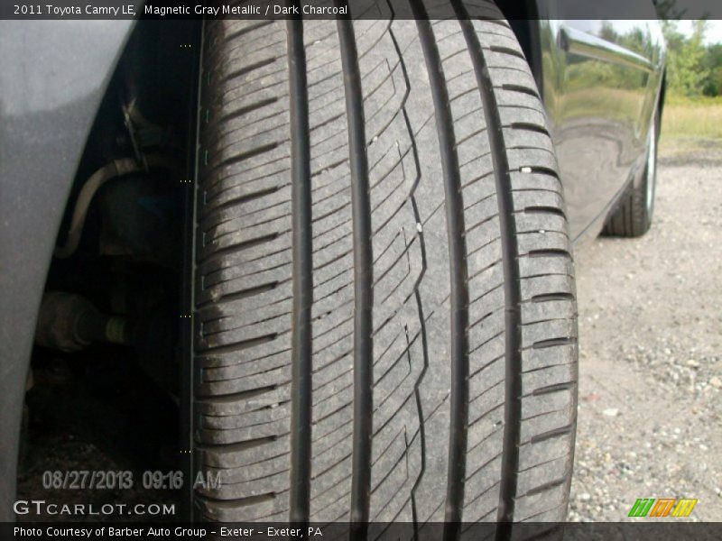 Magnetic Gray Metallic / Dark Charcoal 2011 Toyota Camry LE