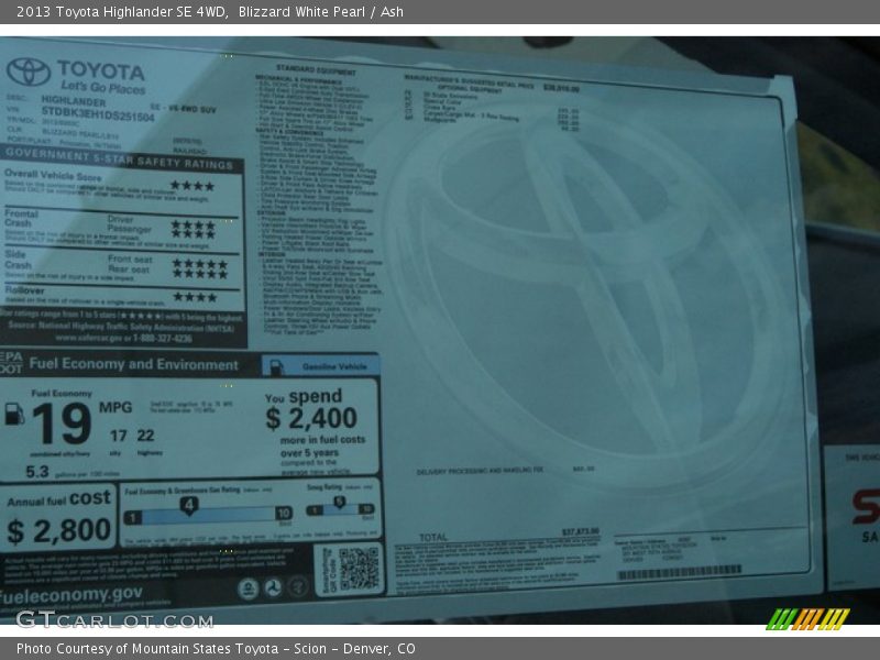 Blizzard White Pearl / Ash 2013 Toyota Highlander SE 4WD