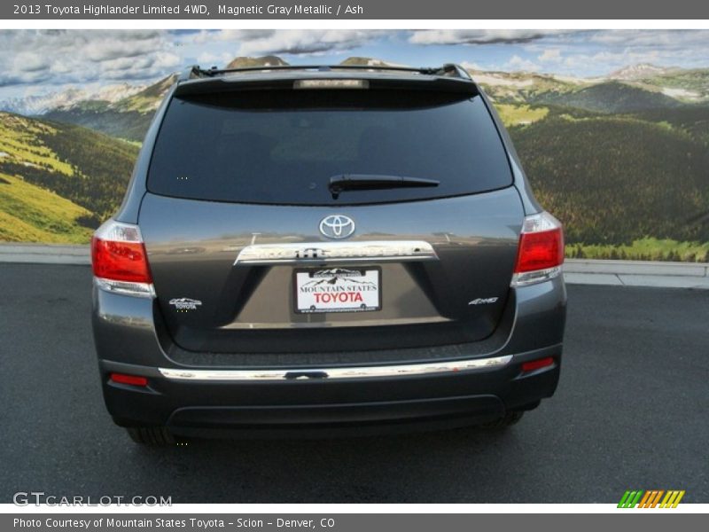 Magnetic Gray Metallic / Ash 2013 Toyota Highlander Limited 4WD