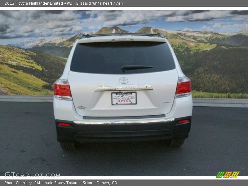 Blizzard White Pearl / Ash 2013 Toyota Highlander Limited 4WD