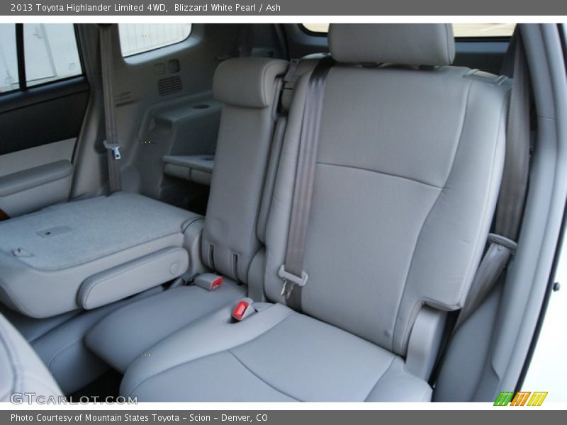 Blizzard White Pearl / Ash 2013 Toyota Highlander Limited 4WD