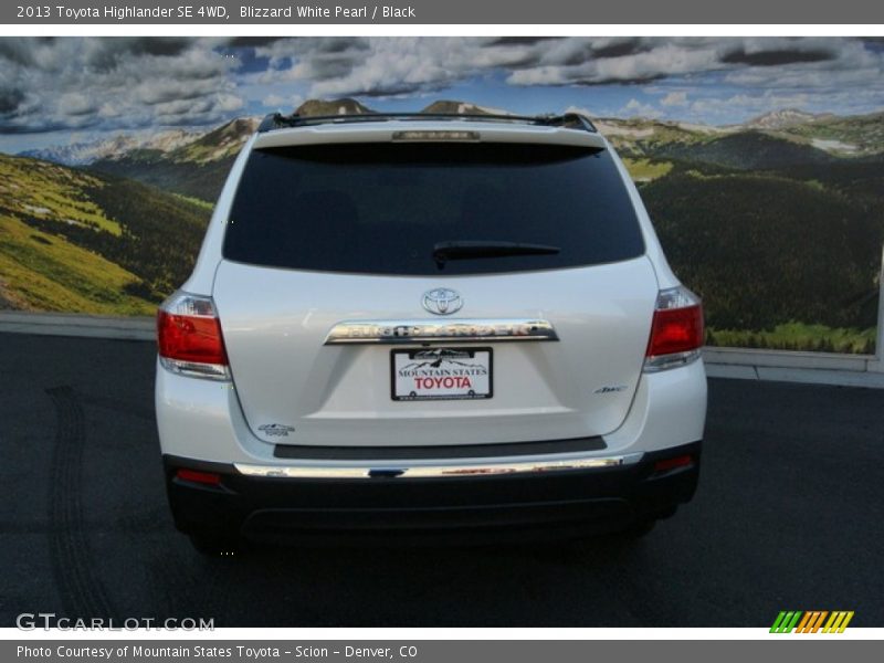 Blizzard White Pearl / Black 2013 Toyota Highlander SE 4WD