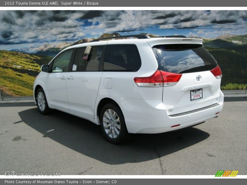 Super White / Bisque 2013 Toyota Sienna XLE AWD