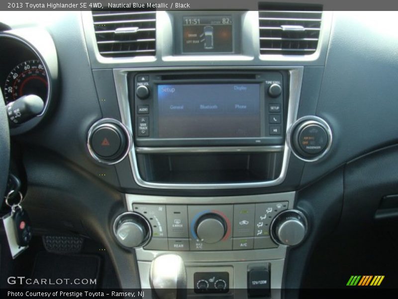 Nautical Blue Metallic / Black 2013 Toyota Highlander SE 4WD