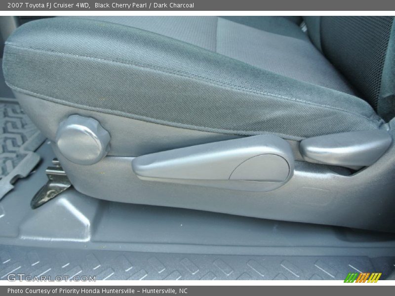 Black Cherry Pearl / Dark Charcoal 2007 Toyota FJ Cruiser 4WD