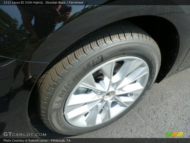 Obsidian Black / Parchment 2013 Lexus ES 300h Hybrid