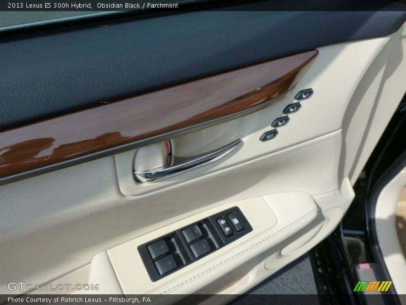 Obsidian Black / Parchment 2013 Lexus ES 300h Hybrid