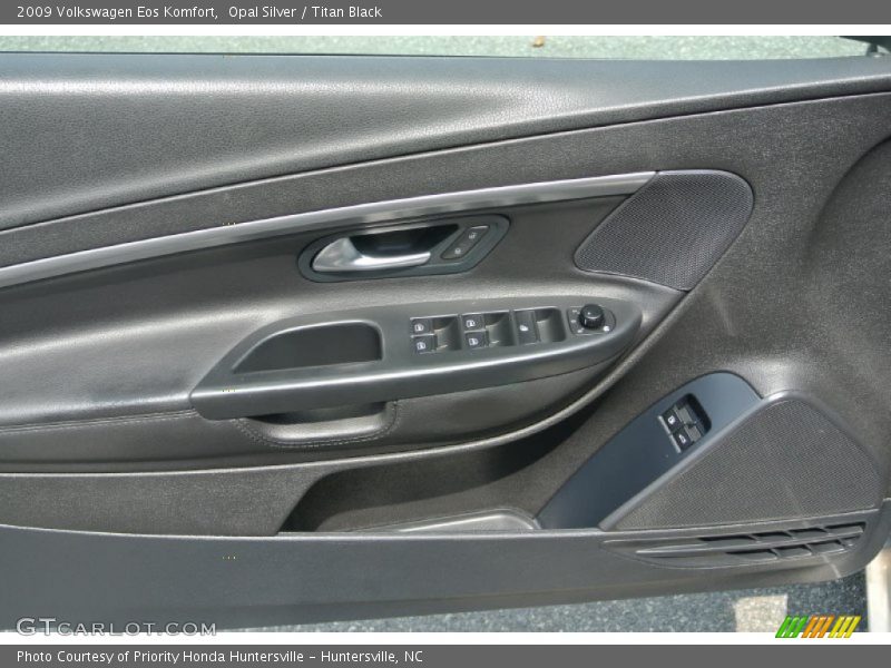 Opal Silver / Titan Black 2009 Volkswagen Eos Komfort