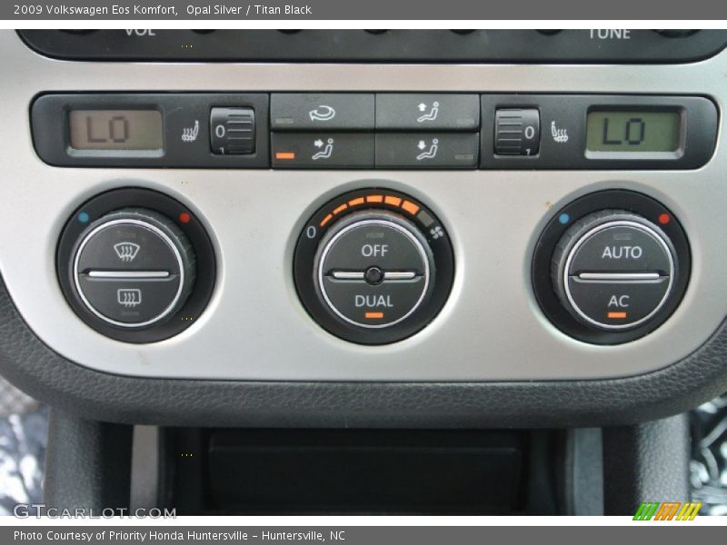 Opal Silver / Titan Black 2009 Volkswagen Eos Komfort