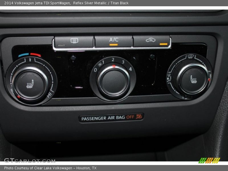 Controls of 2014 Jetta TDI SportWagen