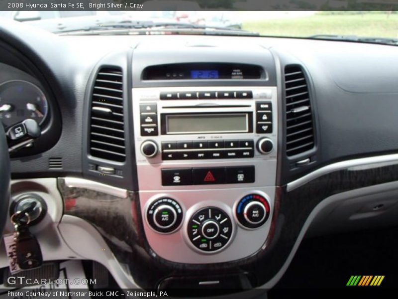 Bright Silver / Gray 2008 Hyundai Santa Fe SE