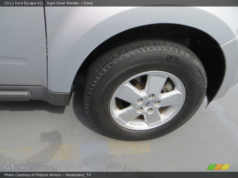 Ingot Silver Metallic / Stone 2011 Ford Escape XLS