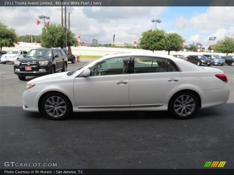 Blizzard White Pearl / Ivory 2011 Toyota Avalon Limited