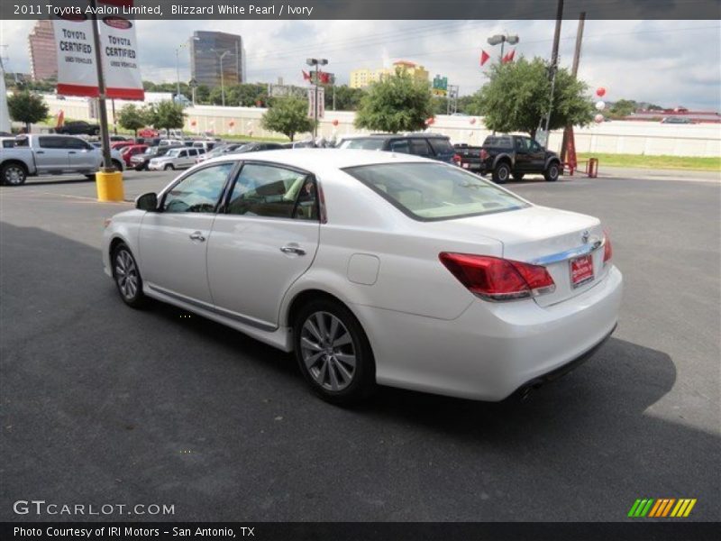 Blizzard White Pearl / Ivory 2011 Toyota Avalon Limited