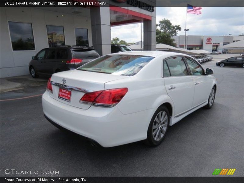 Blizzard White Pearl / Ivory 2011 Toyota Avalon Limited
