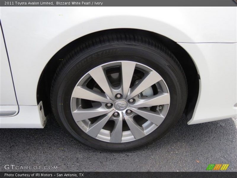 Blizzard White Pearl / Ivory 2011 Toyota Avalon Limited