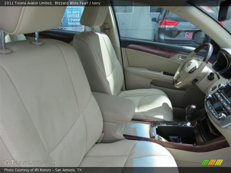 Blizzard White Pearl / Ivory 2011 Toyota Avalon Limited