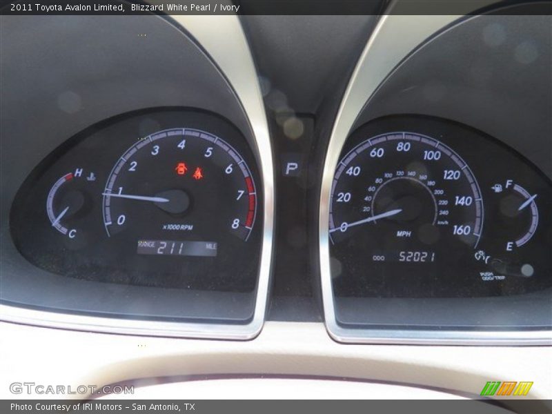 Blizzard White Pearl / Ivory 2011 Toyota Avalon Limited