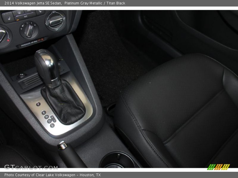 Platinum Gray Metallic / Titan Black 2014 Volkswagen Jetta SE Sedan