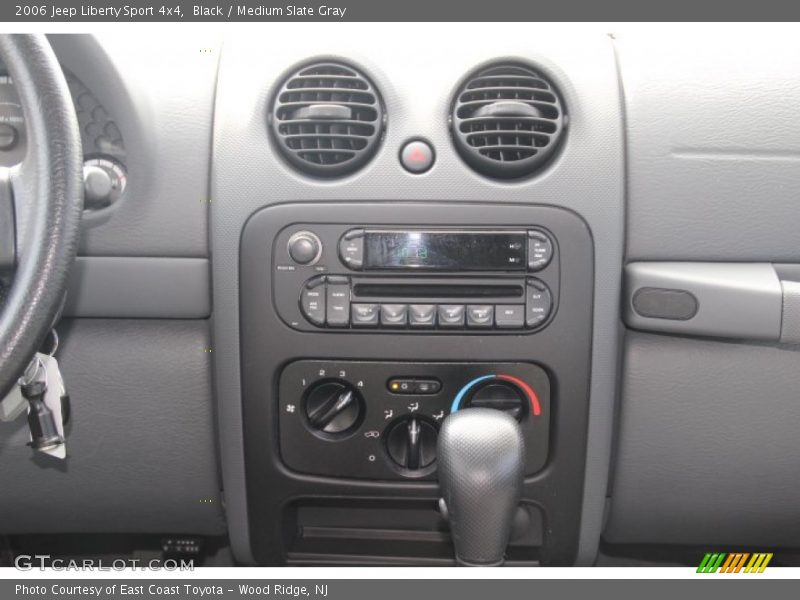 Black / Medium Slate Gray 2006 Jeep Liberty Sport 4x4