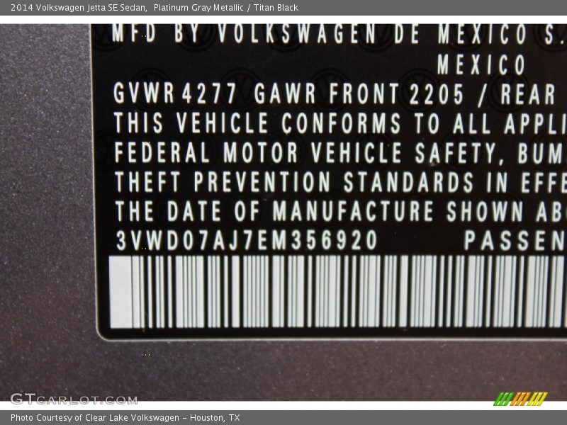 Platinum Gray Metallic / Titan Black 2014 Volkswagen Jetta SE Sedan
