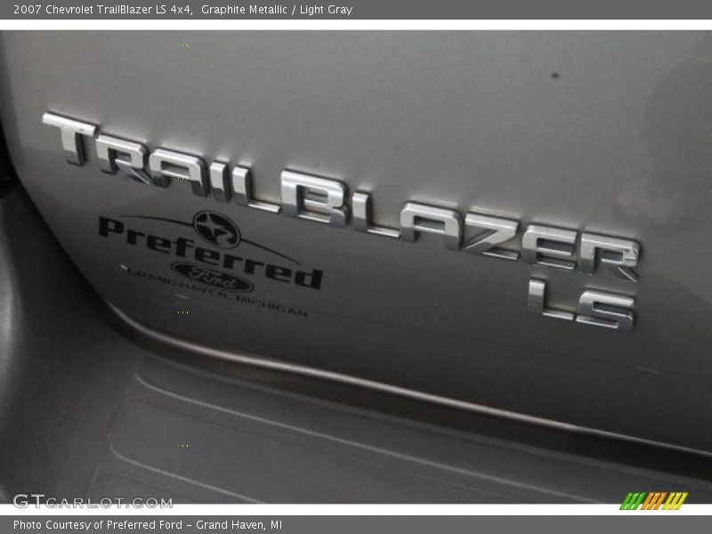 Graphite Metallic / Light Gray 2007 Chevrolet TrailBlazer LS 4x4