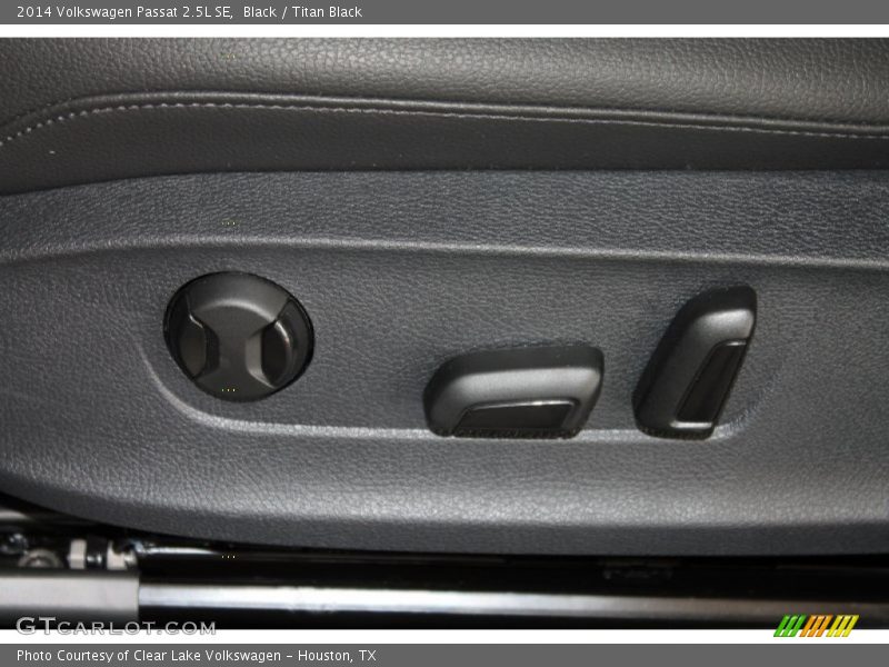 Black / Titan Black 2014 Volkswagen Passat 2.5L SE