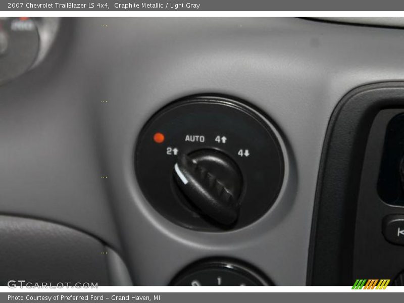 Graphite Metallic / Light Gray 2007 Chevrolet TrailBlazer LS 4x4